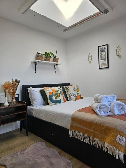 West Kensington Bright Flat Apartment London Ngoại thất bức ảnh