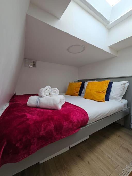 West Kensington Bright Flat Apartment London Ngoại thất bức ảnh