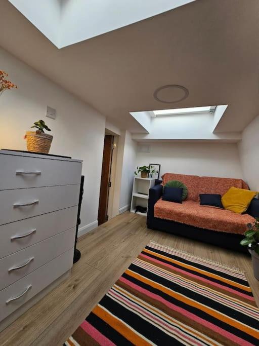 West Kensington Bright Flat Apartment London Ngoại thất bức ảnh